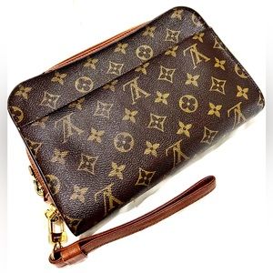 Louis Vuitton Makeup Bag / Large Wristlet